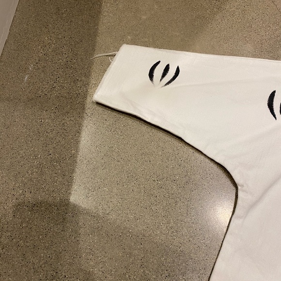 White denim top from a Portland boutique - Picture 8 of 9